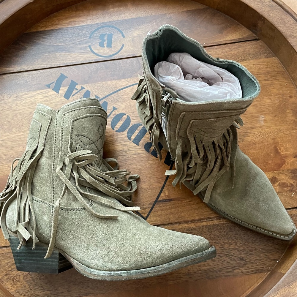 New FREE PEOPLE Womens Lawless Fringe Western Cowboy Boots Taupe Green Sz 6.5/37